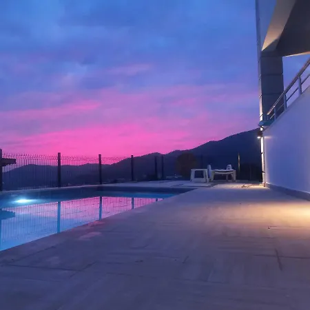 Lovely With Fascinating View In Appartement Fethiye